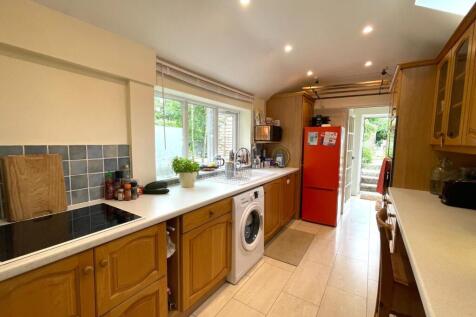 Kitchen.JPG