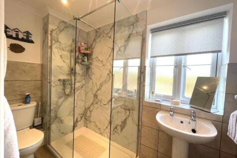 Shower Room.JPG