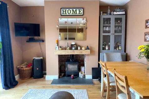 Dining Room.JPG