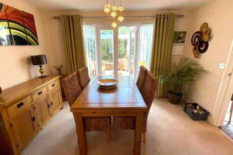 Dining Room.JPG