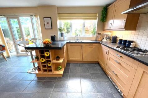 Kitchen.JPG