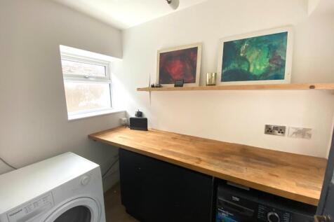 Utility Room.JPG