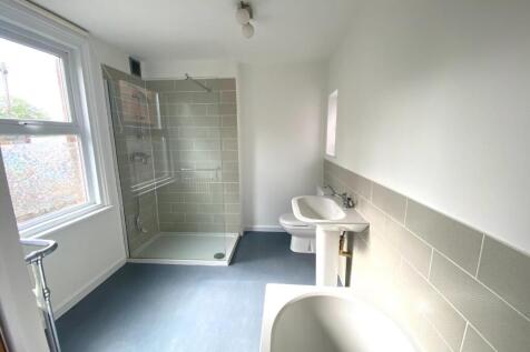 Bathroom.JPG