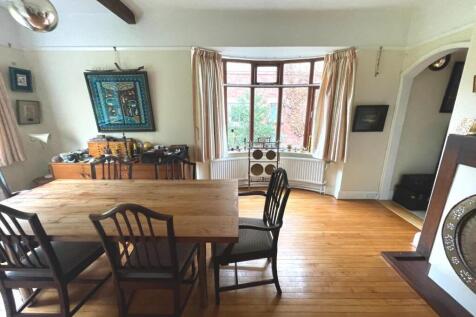 Dining room.JPG