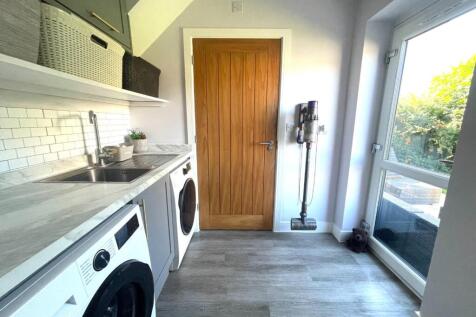 Utility Room.JPG