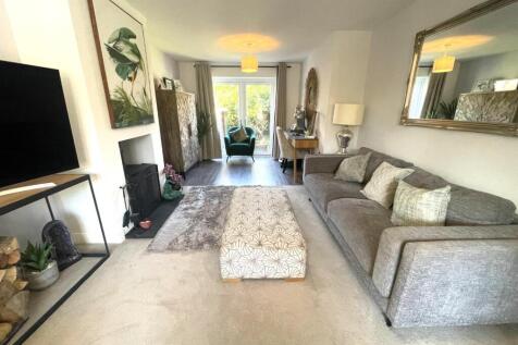 Living Room.JPG