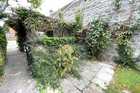 Rear Garden 2.JPG