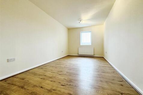 Main Double Bedroom