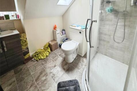 En-Suite Shower Wc