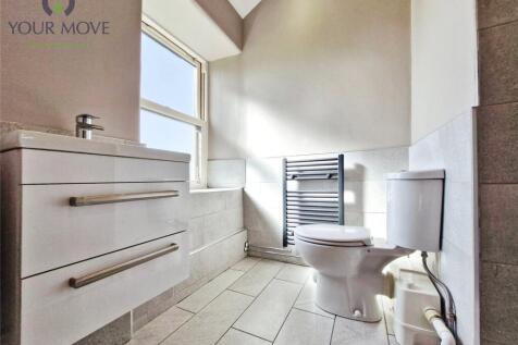 Bedroom 1 Ensuite