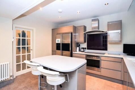 Fitted Kitchen