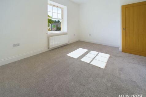 CAM03792G0-PR0098-STILL037.jpg