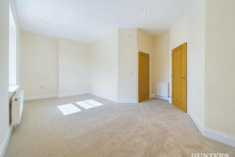CAM03792G0-PR0098-STILL039.jpg