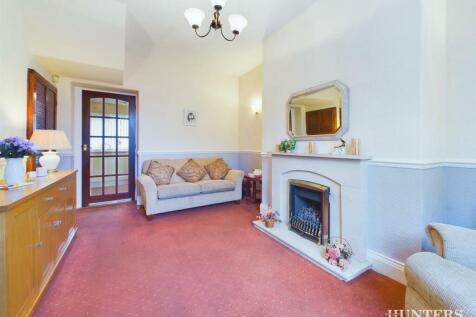 CAM03792G0-PR0120-STILL013.jpg