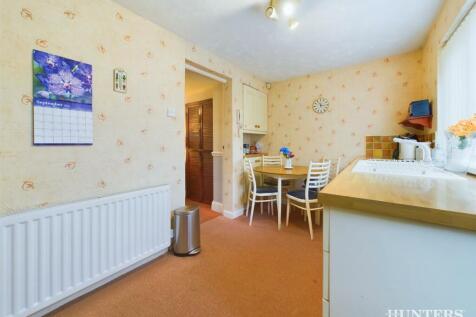CAM03792G0-PR0120-STILL015.jpg