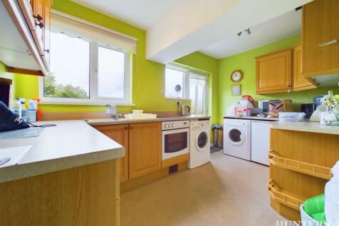 CAM03792G0-PR0124-STILL003.jpg