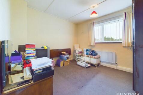 CAM03792G0-PR0124-STILL014.jpg