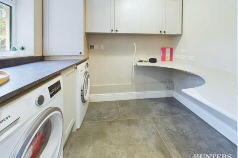 CAM03792G0-PR0155-STILL036.jpg
