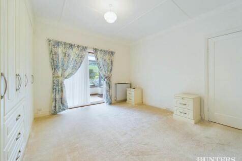 CAM03792G0-PR0162-STILL009.jpg