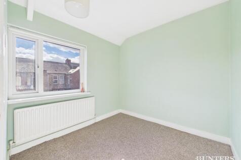 CAM03792G0-PR0209-STILL009.jpg