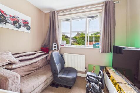 CAM03792G0-PR0241-STILL026.jpg