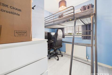 CAM03792G0-PR0267-STILL016.jpg