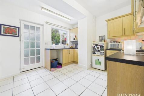 CAM03792G0-PR0278-STILL005.jpg