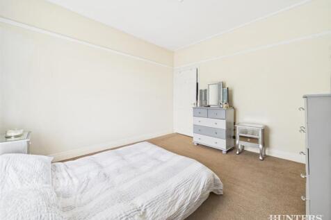 CAM03792G0-PR0280-STILL008.jpg