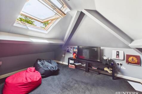 CAM03792G0-PR0293-STILL024.jpg