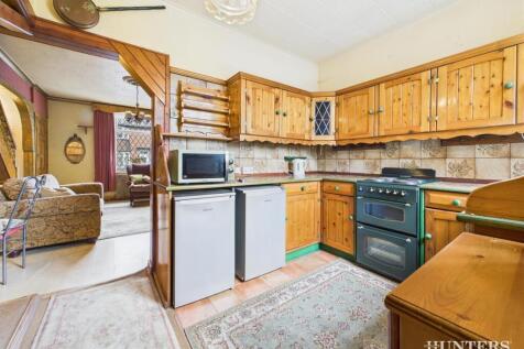CAM03792G0-PR0306-STILL005.jpg