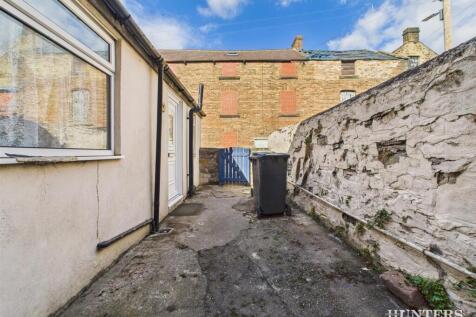 CAM03792G0-PR0325-STILL010.jpg