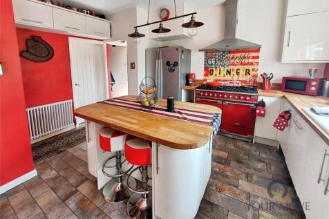 Open Plan Kitchen 4
