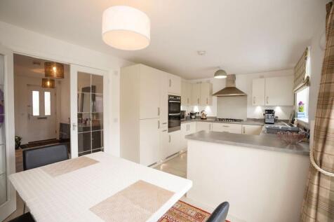 Fitted Kitchen/Breakfast Room