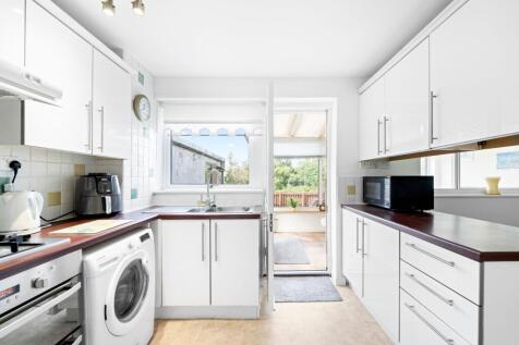 Fitted Kitchen/Dining Room