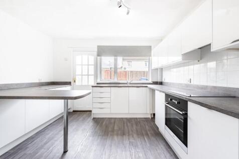 Fitted Kitchen/Breakfast Room