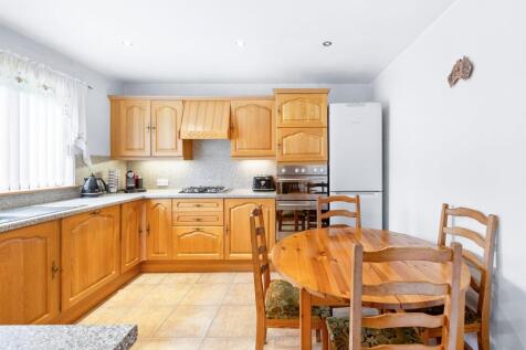 Fitted Kitchen/Breakfast Room