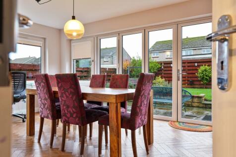 Lounge/Dining/Family Room