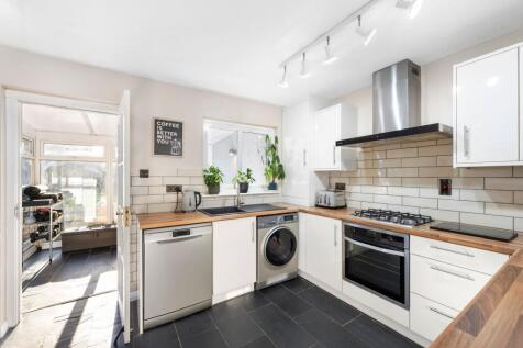 Breakfasting Kitchen