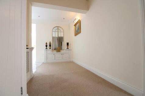 RECEPTION HALLWAY
