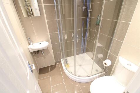 SHOWER ROOM/WC