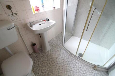 SHOWER ROOM/WC