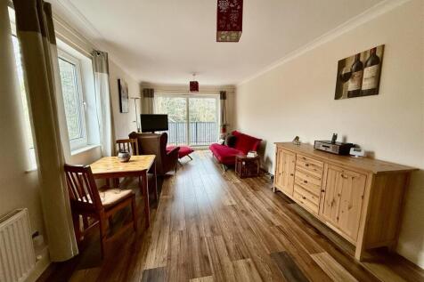 LOUNGE &amp; DINER