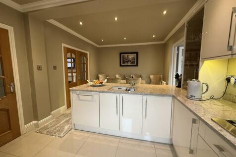 KITCHEN &amp; DINING ROOM