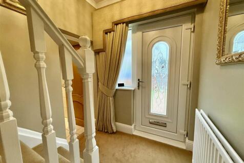 RECEPTION HALLWAY