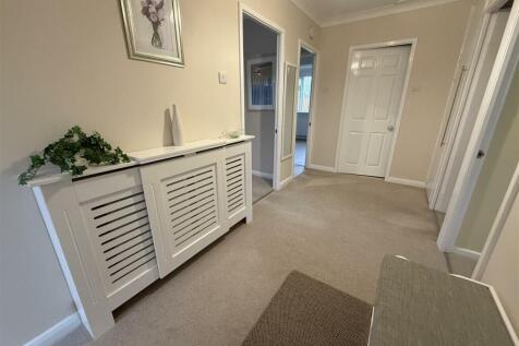RECEPTION HALLWAY