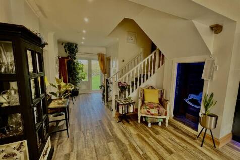 REAL HALLWAY