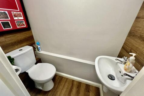GROUND FLOOR WC