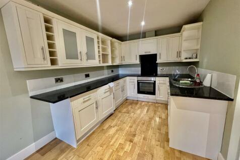 LOUNGE/DINER/KITCHEN