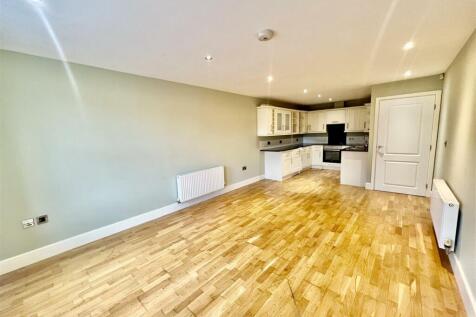 LOUNGE/DINER/KITCHEN