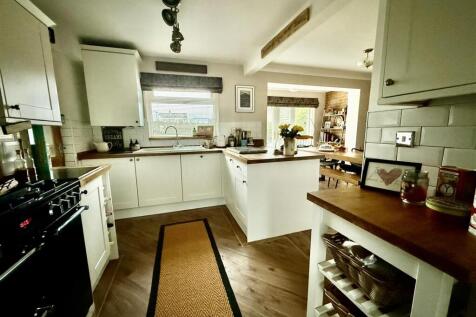 KITCHEN &amp; DINER
